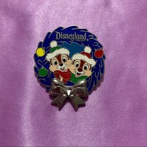 Disney Chip and Dale Christmas Wreath Pin